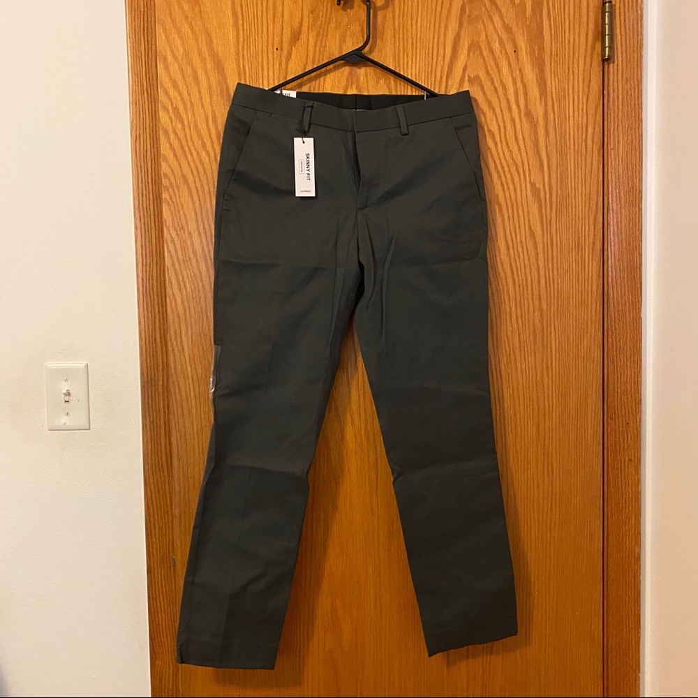 Men’s Express skinny fit Innovator pants 28x30 new